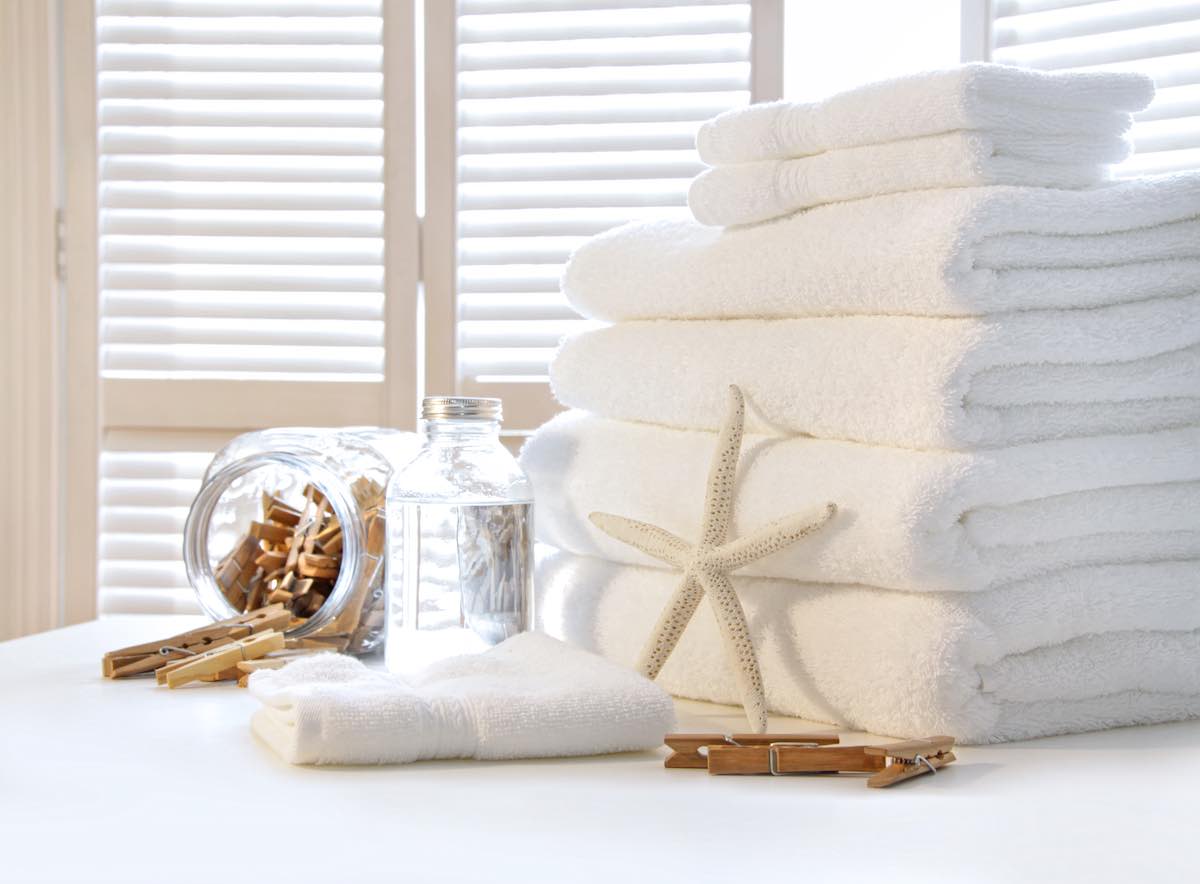 luxury towels 9 Last Minute Christmas Gift Ideas For Property Movers