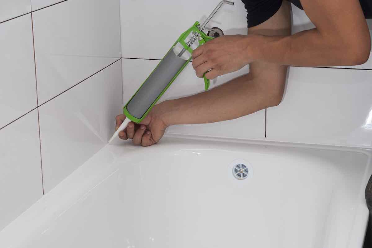 caulk a bath